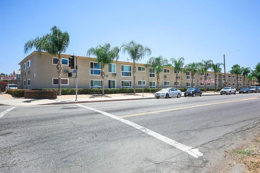 Apartment complex in Van Nuys